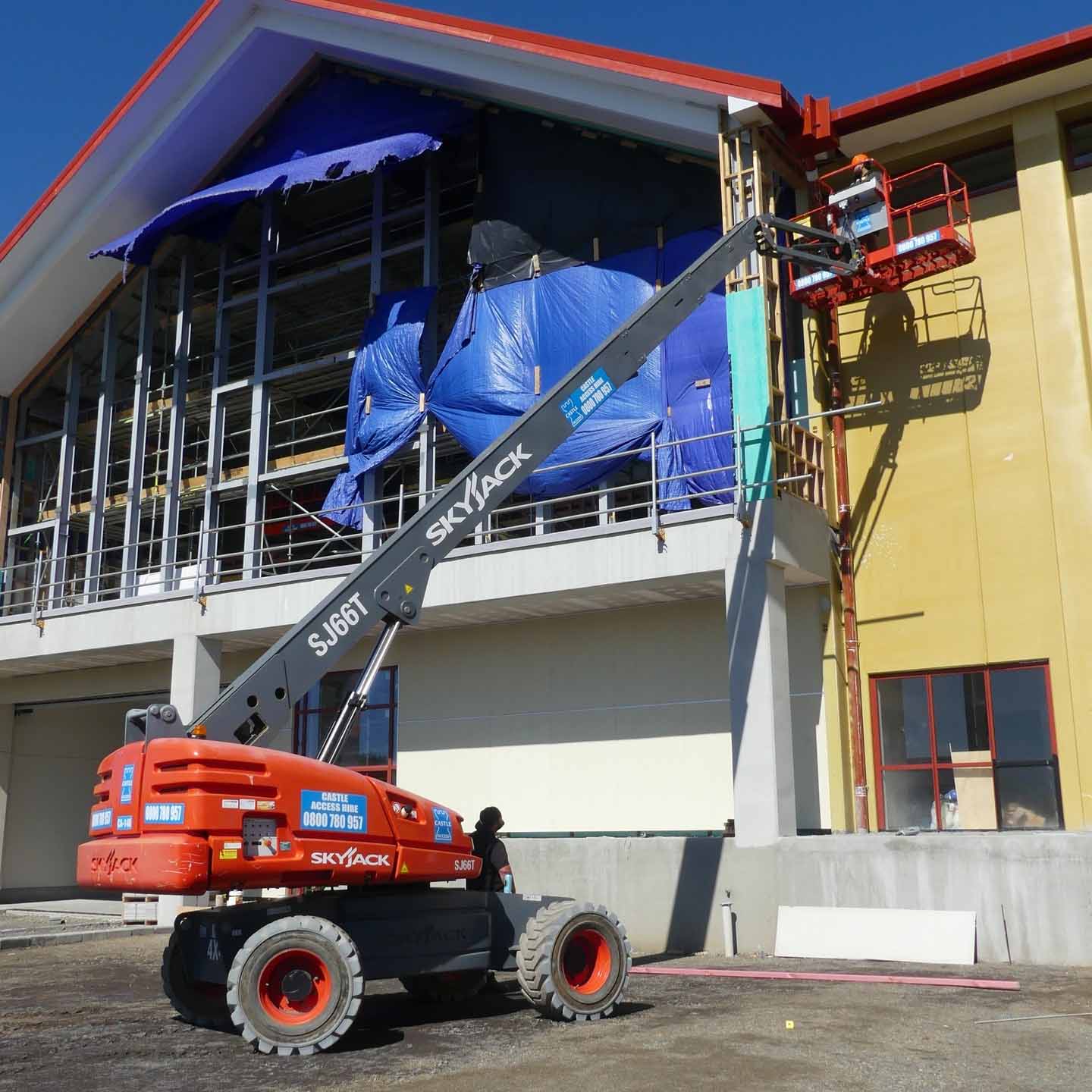 Knuckle Boom vs Telescopic Boom | Which Boom Lift to Hire